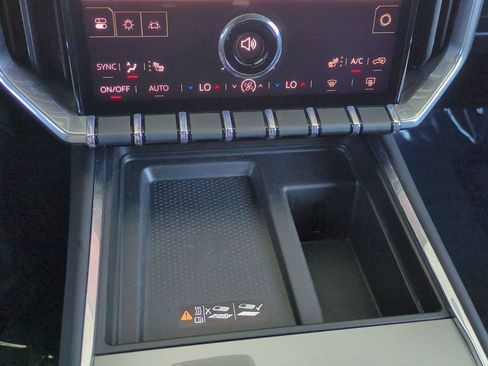 Certified 2026 GMC Acadia Elevation FWD image 19