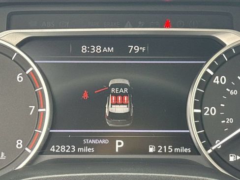 Used 2025 Nissan Rogue SV FWD image 16