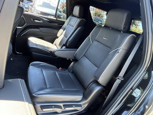 Used 2024 Cadillac Escalade Sport AWD/4WD image 25
