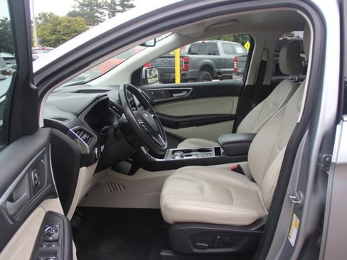 Certified 2022 Ford Edge Titanium image 26