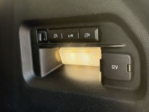 Used 2020 Ford Explorer Limited image 10