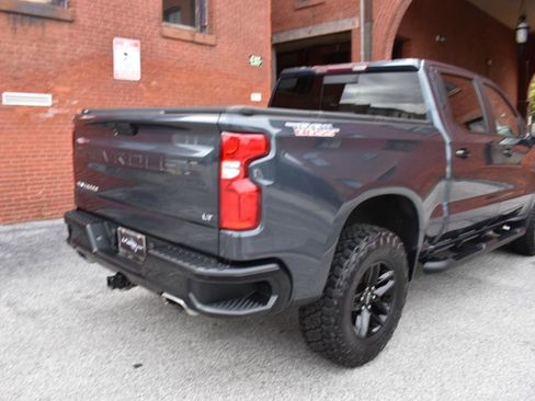 Used 2021 Chevrolet Silverado 1500 LT Trail Boss w/ Convenience Package II AWD/4WD image 3