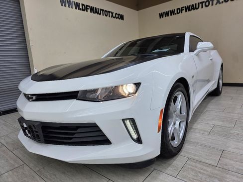 Used 2017 Chevrolet Camaro LT RWD image 2