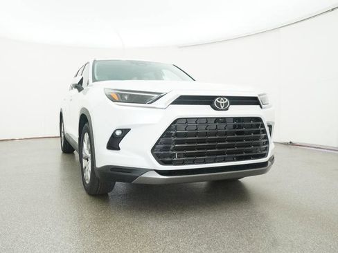 New 2026 Toyota Grand Highlander Limited image 38