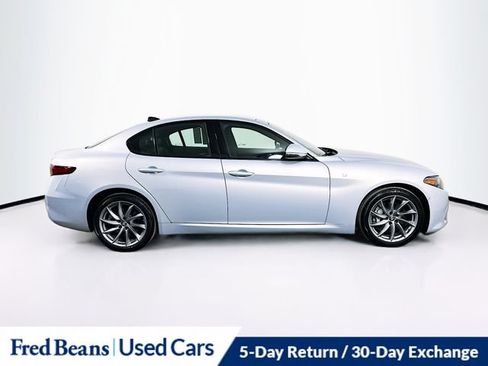 Used 2023 Alfa Romeo Giulia Ti AWD/4WD image 11