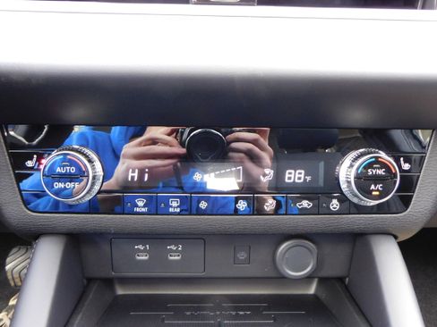 New 2026 Mitsubishi Outlander SE image 22