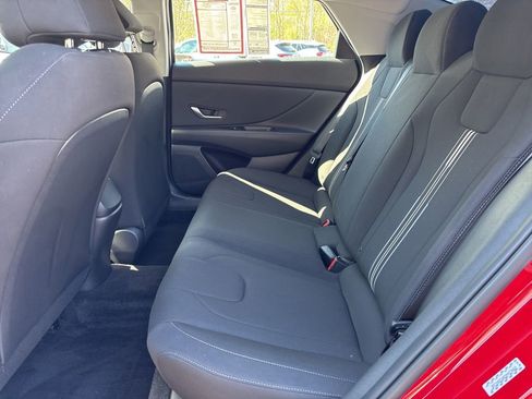 Used 2023 Hyundai Elantra SEL w/ Convenience Package FWD image 13