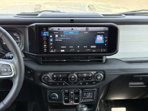 Used 2025 Jeep Wrangler Sahara w/ Safety Group image 4