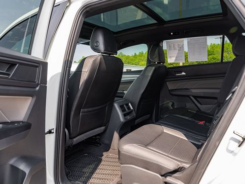 Used 2021 Volkswagen Atlas Cross Sport SEL R-Line FWD image 16