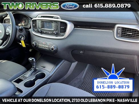 Used 2017 Kia Sorento AWD image 35