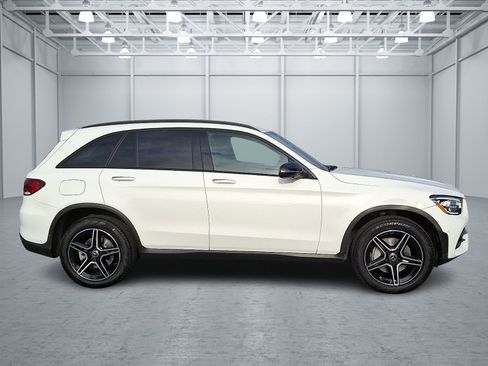 Used 2021 Mercedes-Benz GLC 300 4MATIC SUV image 7