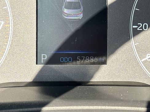 Used 2024 Toyota Corolla SE w/ SE Premium Package image 16