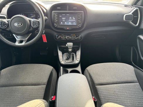 Used 2020 Kia Soul S FWD image 15