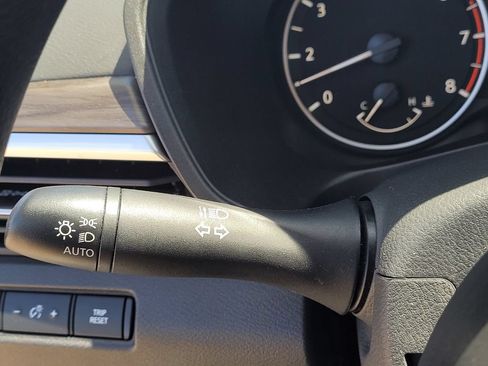 Used 2025 Nissan Altima 2.5 SV FWD image 16