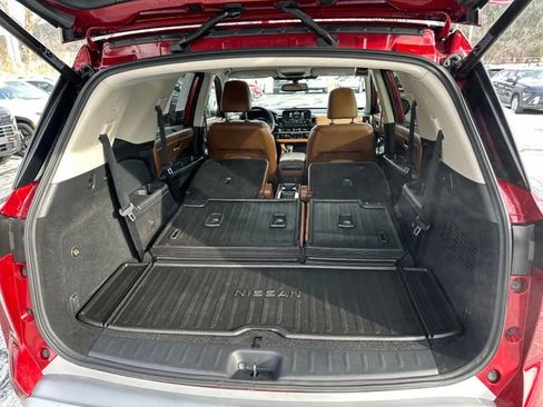 Used 2022 Nissan Pathfinder Platinum w/ Lighting Package (N93) image 23