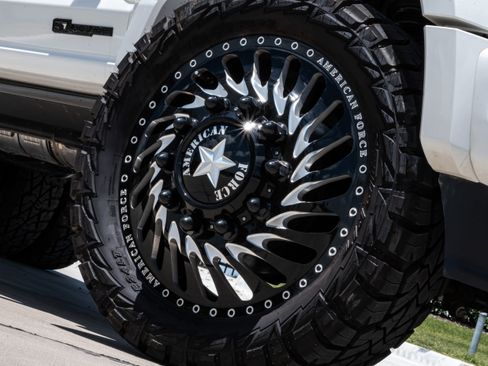 Used 2025 Ford F450 Platinum AWD/4WD image 49