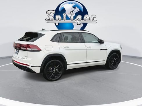 New 2026 Volkswagen Atlas Cross Sport SEL R-Line image 4