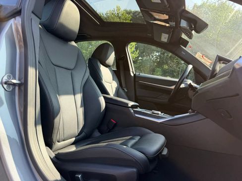 Used 2023 BMW i4 eDrive40 w/ Premium Package RWD image 13