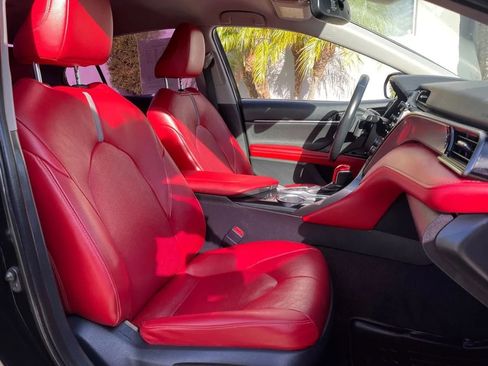 Used 2019 Toyota Camry XSE image 21