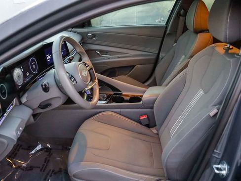 Used 2024 Hyundai Elantra SEL w/ Convenience Package image 22
