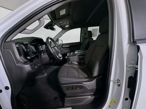 Used 2024 Chevrolet Silverado 1500 LT image 13