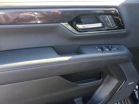 New 2026 GMC Yukon XL Elevation w/ Elevation Premium Package image 18