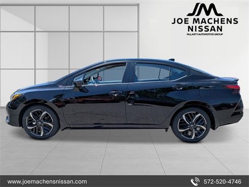 New 2025 Nissan Versa SR w/ Trunk Package image 2