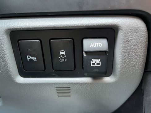 Used 2018 Toyota Sequoia SR5 w/ Premium Package AWD/4WD image 31