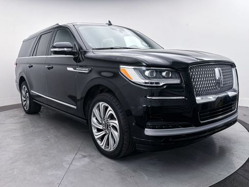 Used 2022 Lincoln Navigator L Reserve AWD/4WD image 12
