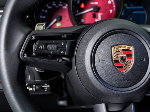 Certified 2025 Porsche Macan S w/ Premium Package Plus image 20