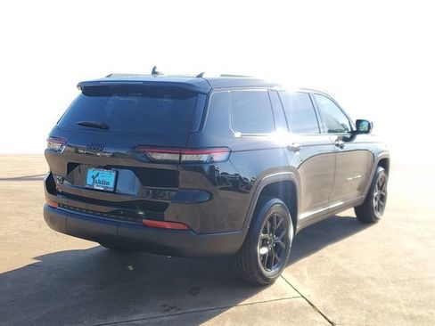 New 2025 Jeep Grand Cherokee L Altitude RWD image 4
