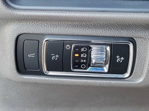 Used 2024 Lincoln Corsair FWD w/ Equipment Group 101A image 17