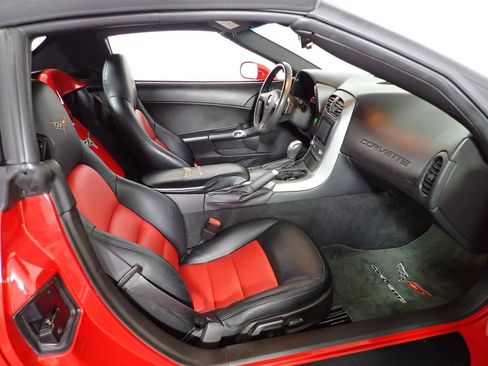 Used 2007 Chevrolet Corvette Convertible RWD image 30