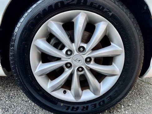 Used 2006 Hyundai Azera Limited image 11