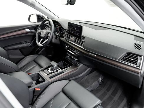 Used 2024 Audi Q5 e Premium Plus w/ Premium Plus Package AWD/4WD image 21