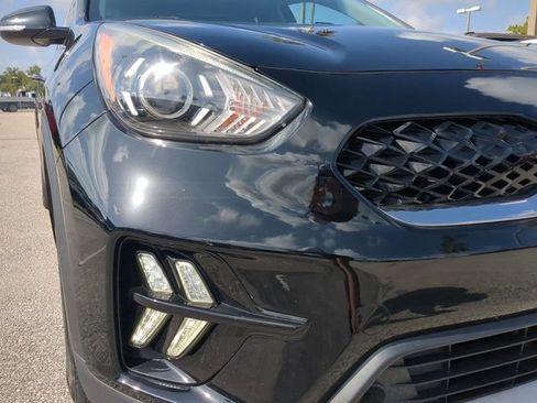 Used 2020 Kia Niro EX Premium FWD image 10