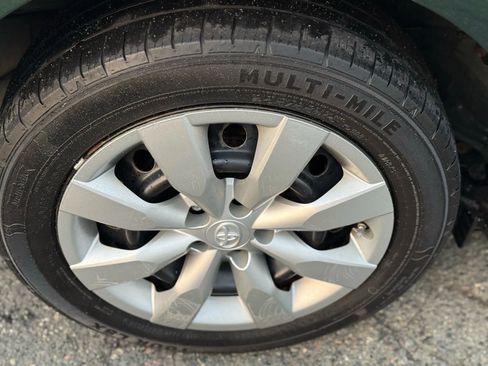 Used 2016 Toyota Corolla LE image 30