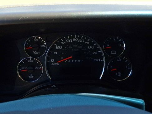Used 2024 Chevrolet Express 2500 w/ Driver Convenience Package RWD image 20
