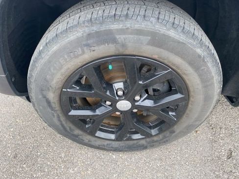 Used 2021 Jeep Grand Cherokee L Limited AWD/4WD image 10