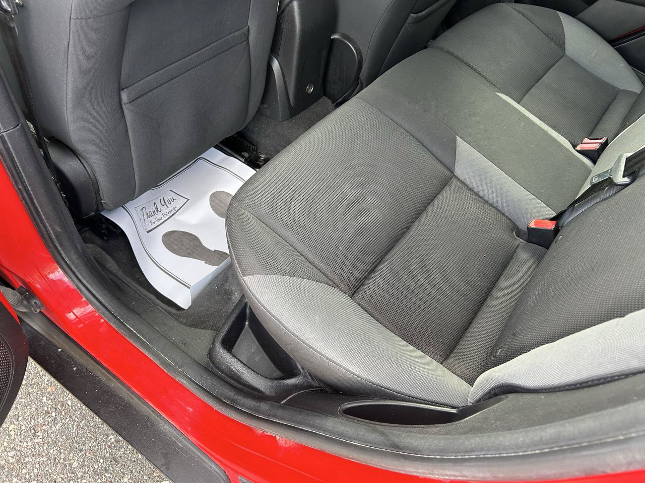 Used 2013 Ford Focus SE FWD image 9