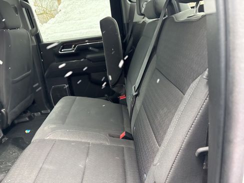 Used 2024 Chevrolet Silverado 2500 LT w/ Convenience Package image 10