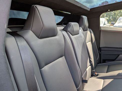 Used 2025 Tesla Cybertruck AWD Crew Cab image 32