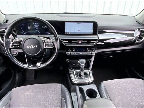 Used 2025 Kia Seltos S AWD/4WD image 14