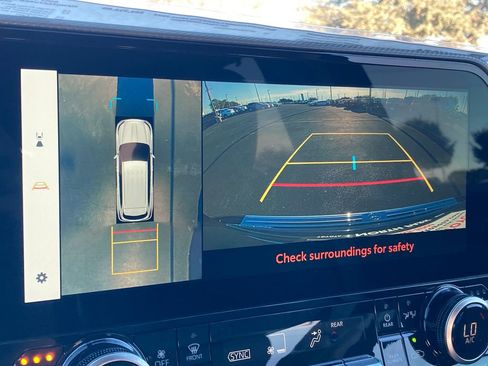 New 2026 Toyota Highlander Platinum image 15