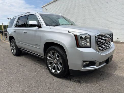 Used 2020 GMC Yukon Denali AWD/4WD image 8