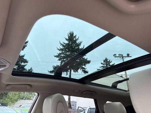 Used 2017 Hyundai Santa Fe Limited image 18