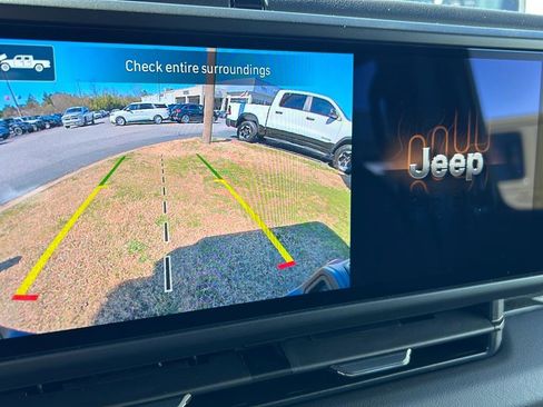 New 2025 Jeep Gladiator Rubicon w/ Convenience Group image 15