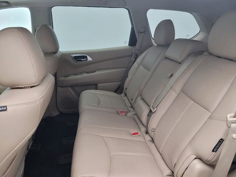 Used 2019 Nissan Pathfinder Platinum w/ Cargo Package FWD image 18