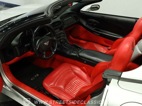 Used 2001 Chevrolet Corvette Grand Sport w/ Preferred Equipment Group2 RWD image 4