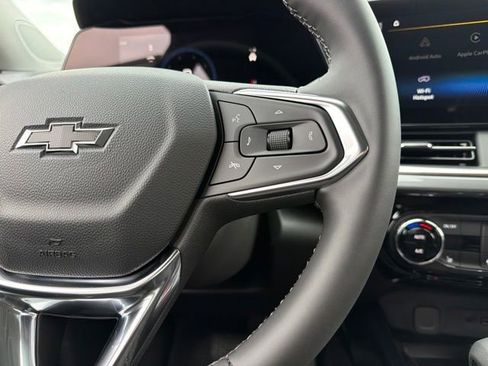 New 2026 Chevrolet Trax ACTIV w/ Sunroof Package FWD image 18